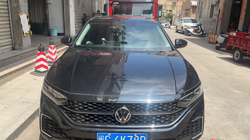 閩C6K*** 黑色大眾帕薩特 上門(mén)洗車案例